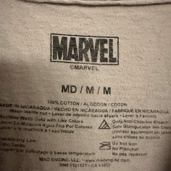 Marvel Comics Spider-Man vs. Mysterio T-Shirt Unisex Medium - Picture 3 of 3